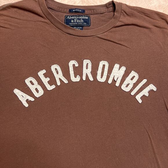 Abercrombie & Fitch Brown Patchwork Embroidered Stitched Short Sleeve T-Shirt - Picture 2 of 10